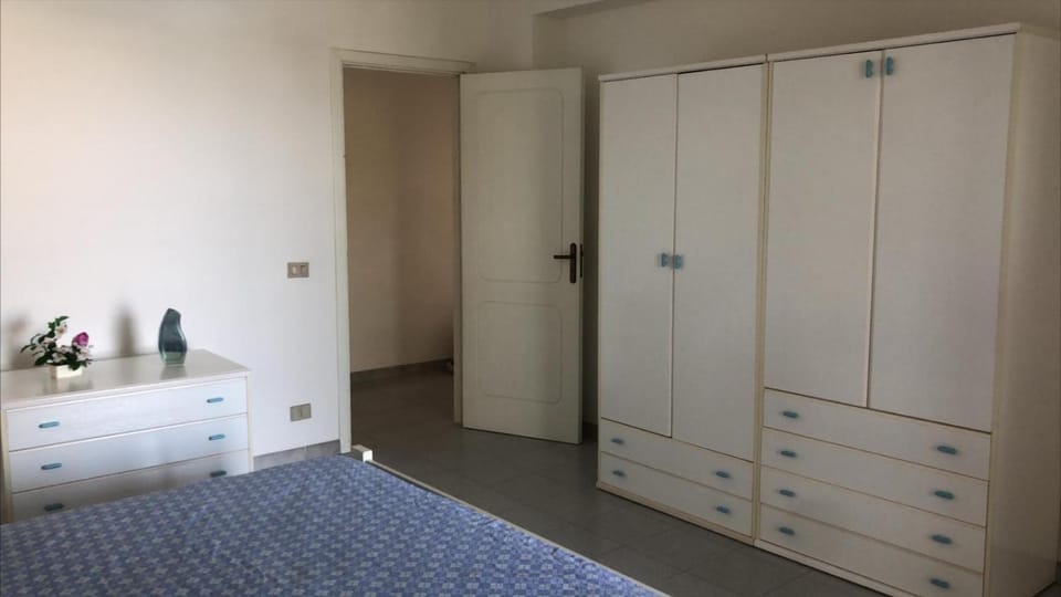 trilocale "Alicudi" in Portorosa House in Sicily
