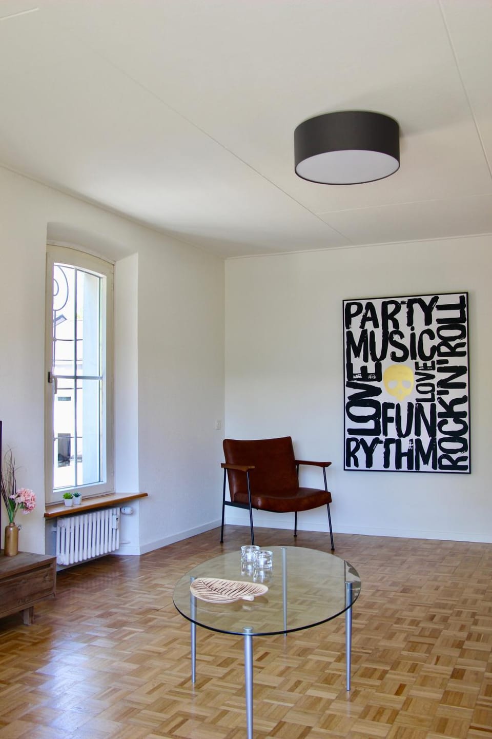 Photo of the whole room