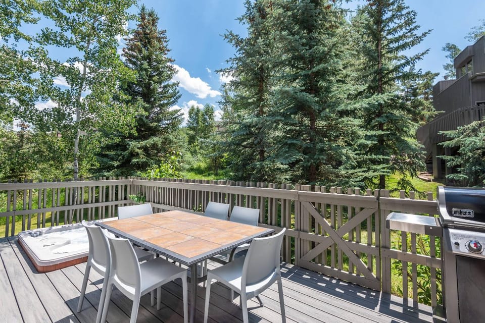 Meadow Ranch 384 Private Outdoor Hot Tub House in Snowmass Village