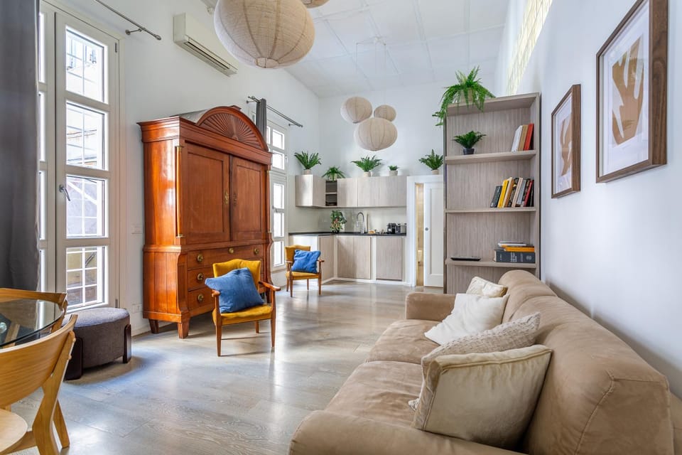 Kitchen or kitchenette, Living room