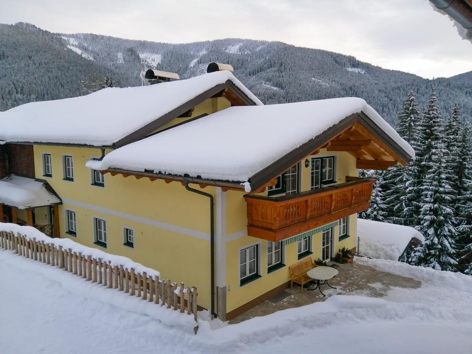 Facade/entrance, Winter
