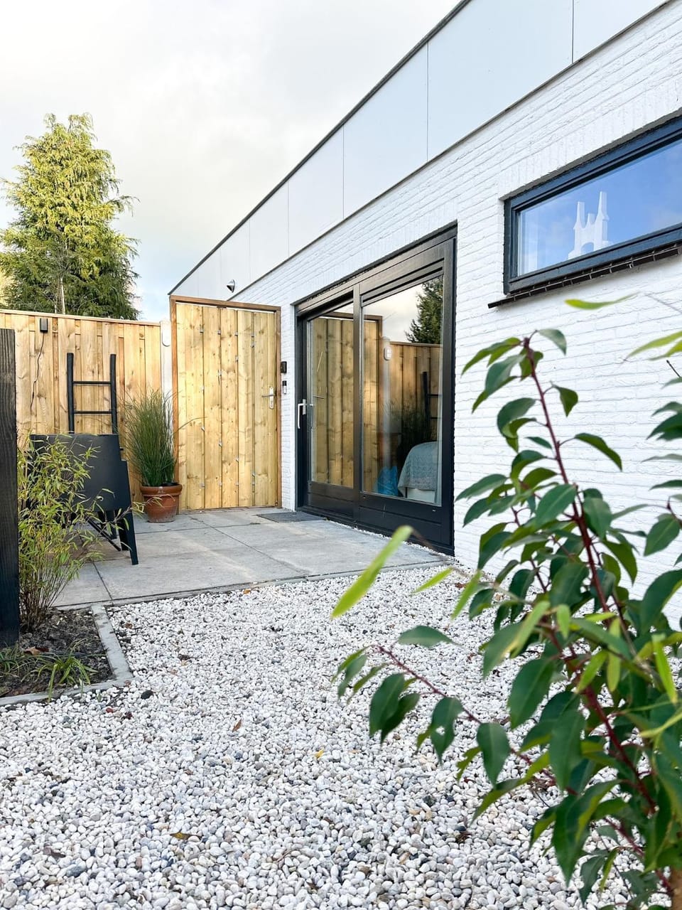 Property building, Balcony/Terrace, Garden view