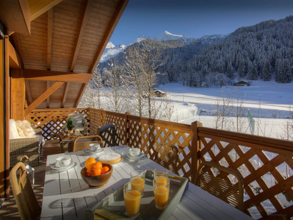 Day, Natural landscape, Winter, View (from property/room), Mountain view