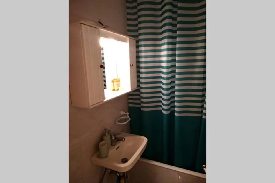 Nice Apartment 2 - City Center Apartment in Kalabaka