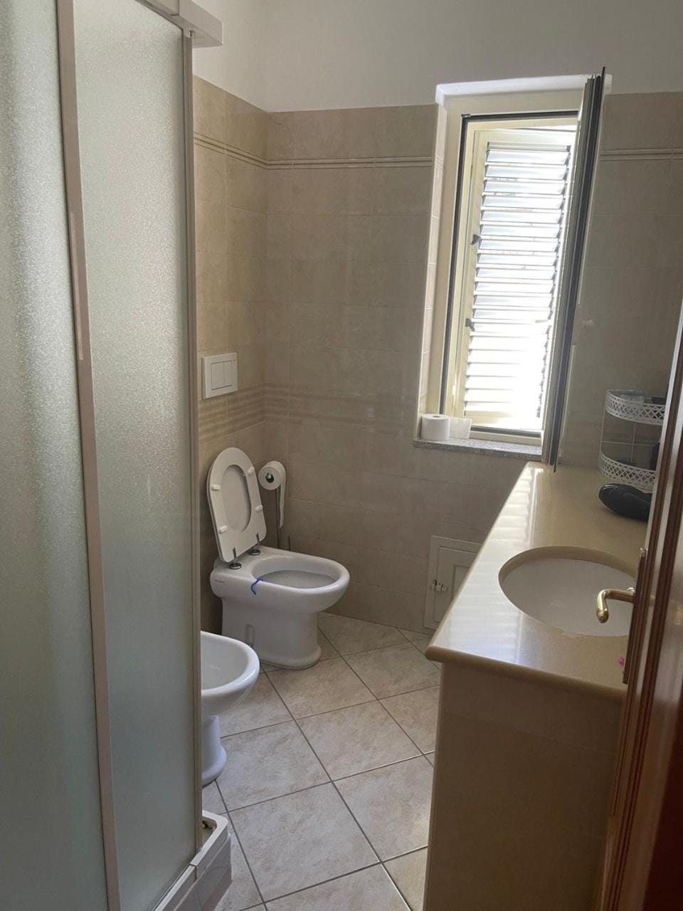 Shower, Toilet, Bathroom