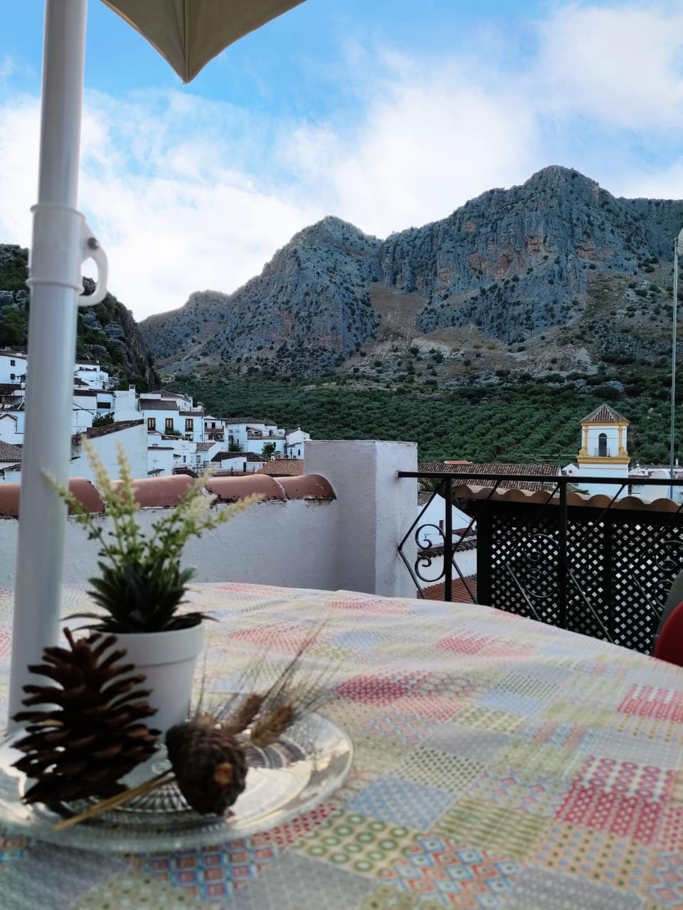 Balcony/Terrace, Mountain view