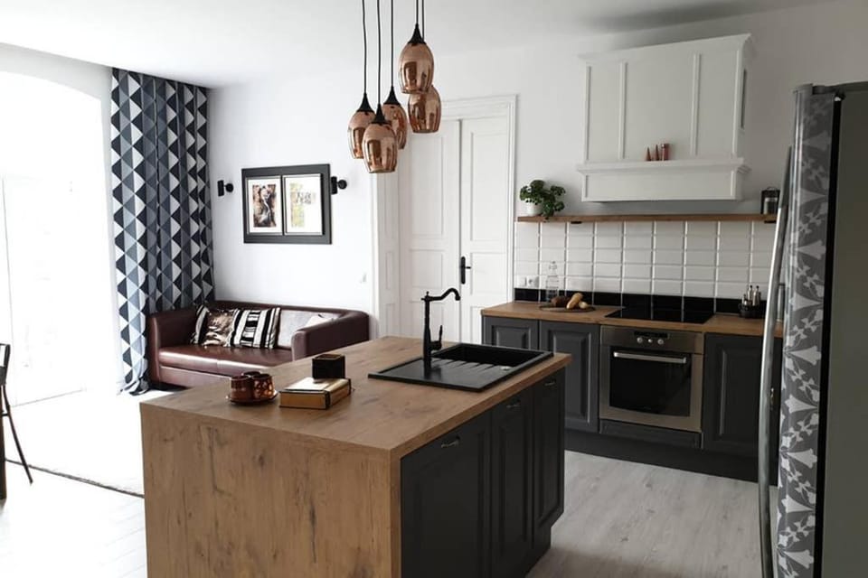 Kitchen or kitchenette, Living room, Communal kitchen