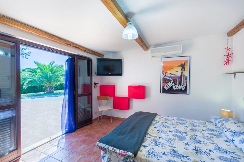 Property building, Living room, Bedroom