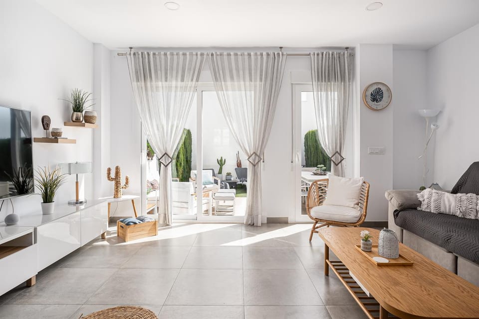 CASA LA PLAYA-CONIL Vacaciones de Lujo en Conil con Todas las Comodidades NETFLIX-HBO-DISNEY-CANALES DE FUTBOL-WIFI ALTA VELOCIDAD-SMART TV 65"-ALEXA Apartment in La Janda