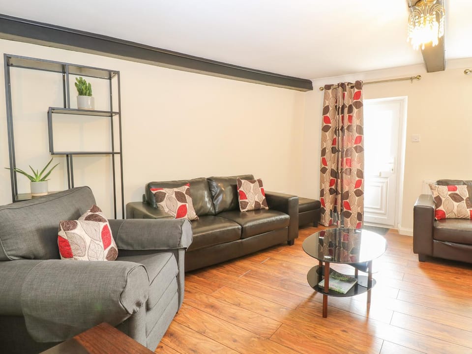 Compass Cottage House in North Norfolk District