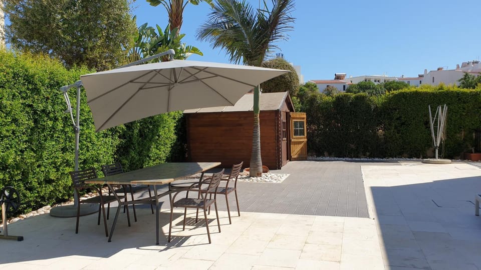 BBQ facilities, Balcony/Terrace, Seating area
