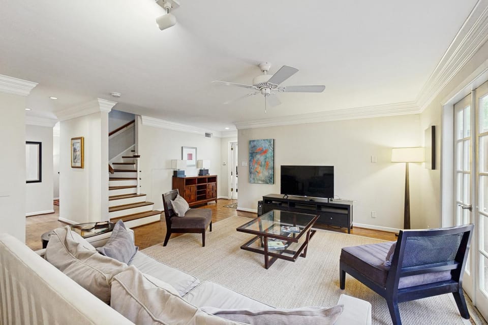 Tarrytown Retreat House in Lake Austin