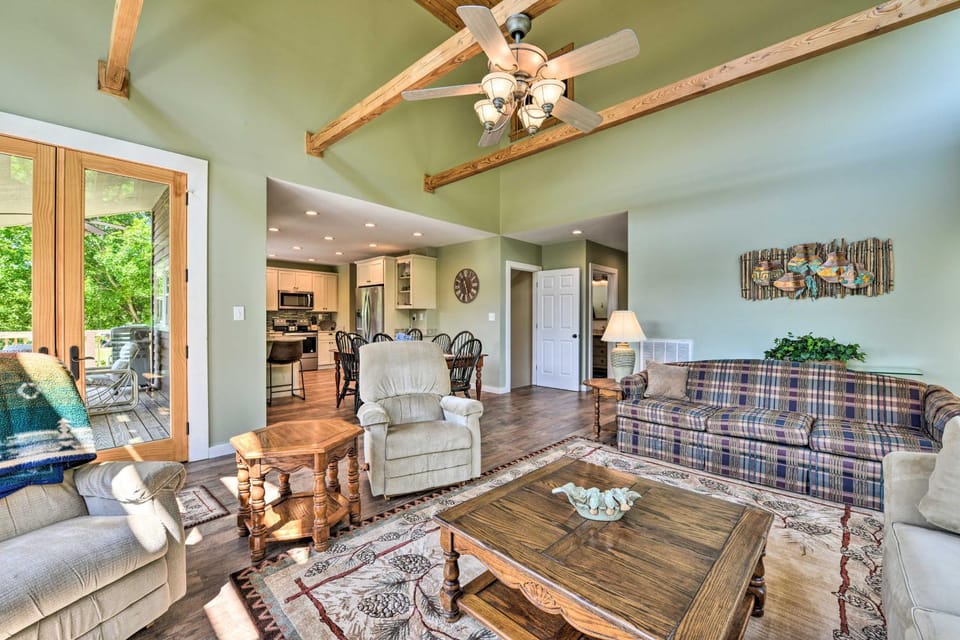 Renovated Home w/ Private Dock on Watauga Lake House in Watauga Lake