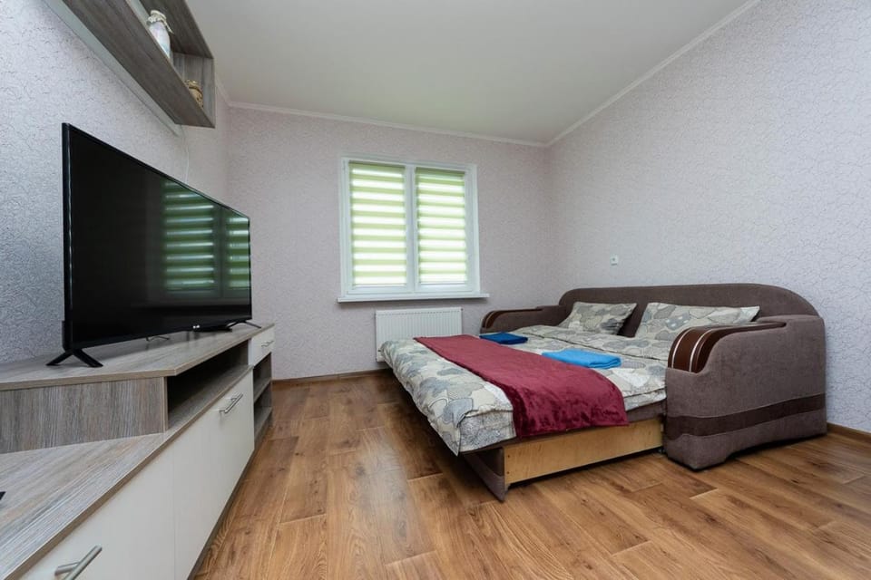 Квартира Ясиноватский переулок 11 и 10 тепло и вода Apartment in Kiev City - Kyiv