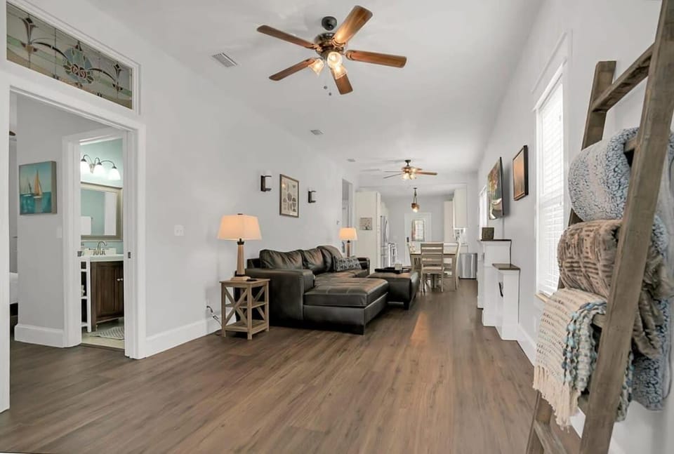 Charming Cottage w Pool, Walkable to Downtown House in Saint Augustine