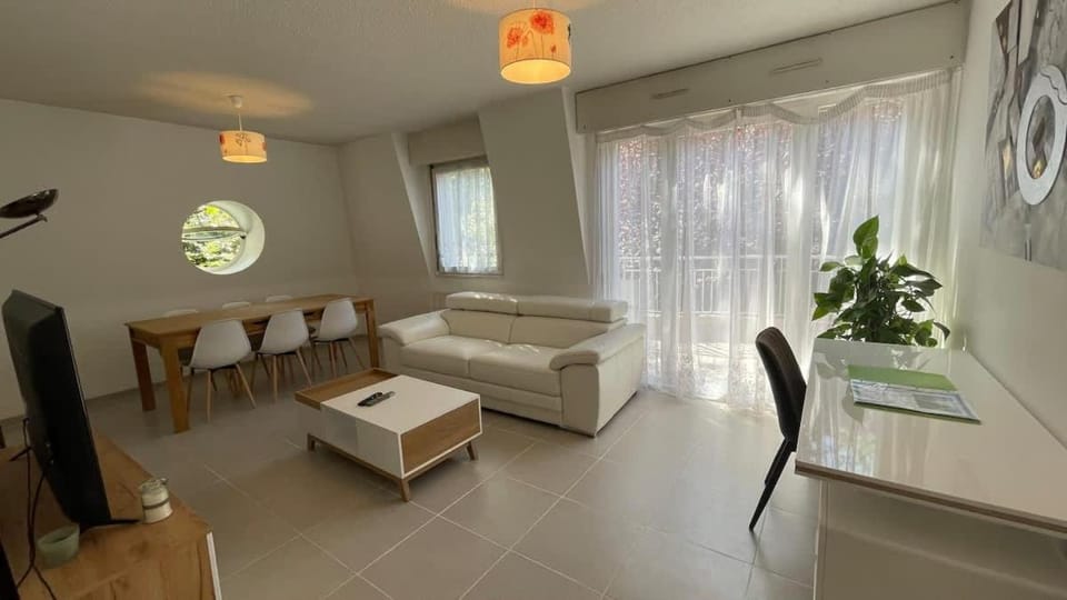 Le Bois Gentil - Grand appartement familial, proche de Genève et du Palexpo Apartment in Saint-Julien-en-Genevois