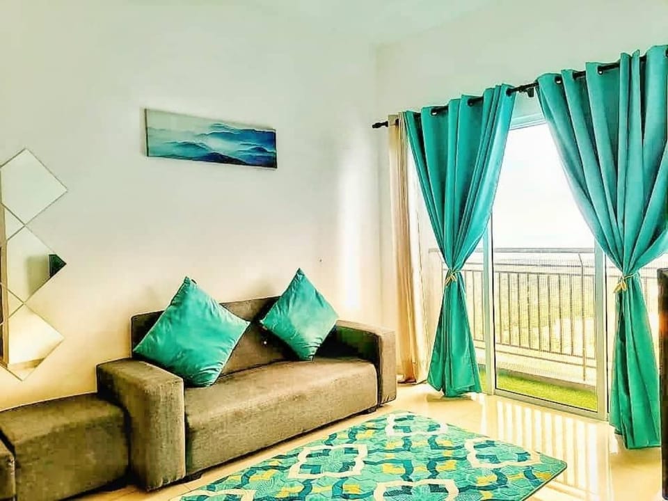 Enjoy the sunset @ Bright mesahill condo Apartment in Negeri Sembilan, Malaysia