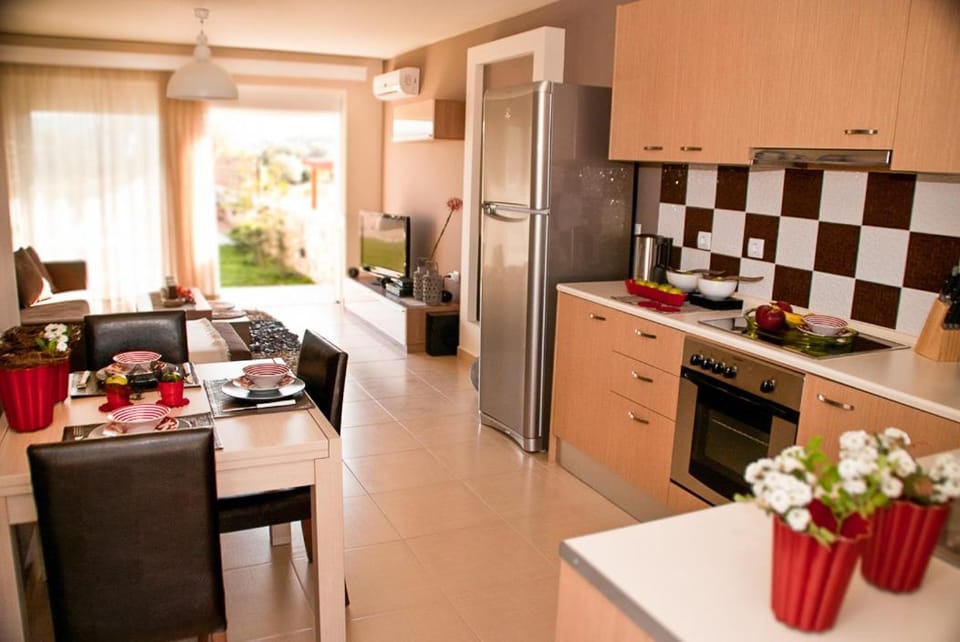 2 min drive to Haraki Beach & 10 to Lindos Villa in Rhodes, Greece