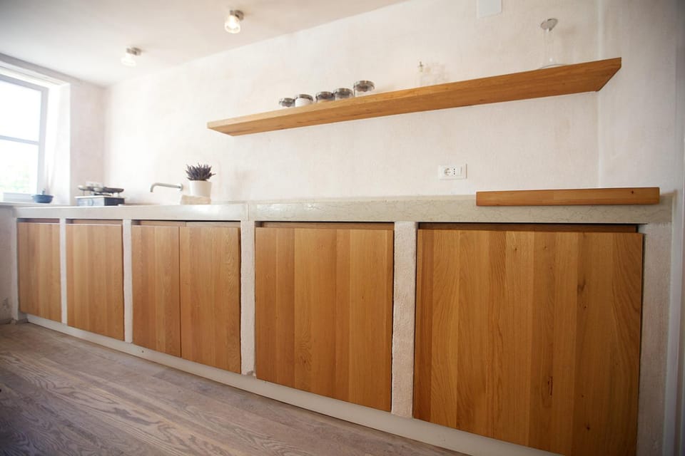 Decorative detail, Dining area, heating, internet, kitchen, air conditioner