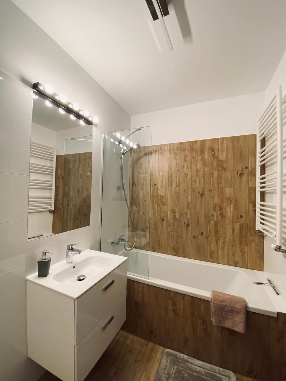 Toilet, Bathroom, Bath