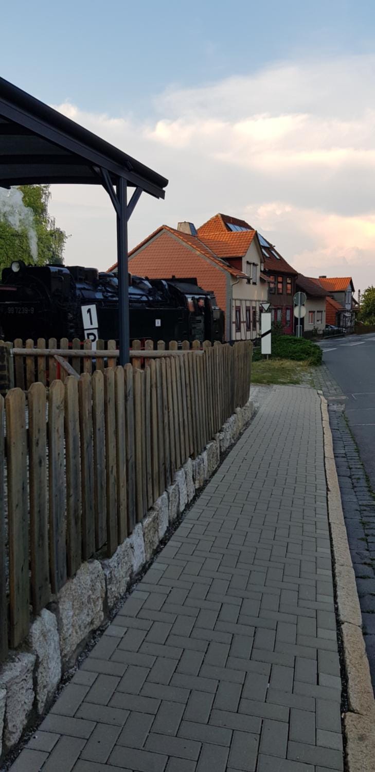 Neighbourhood, Street view