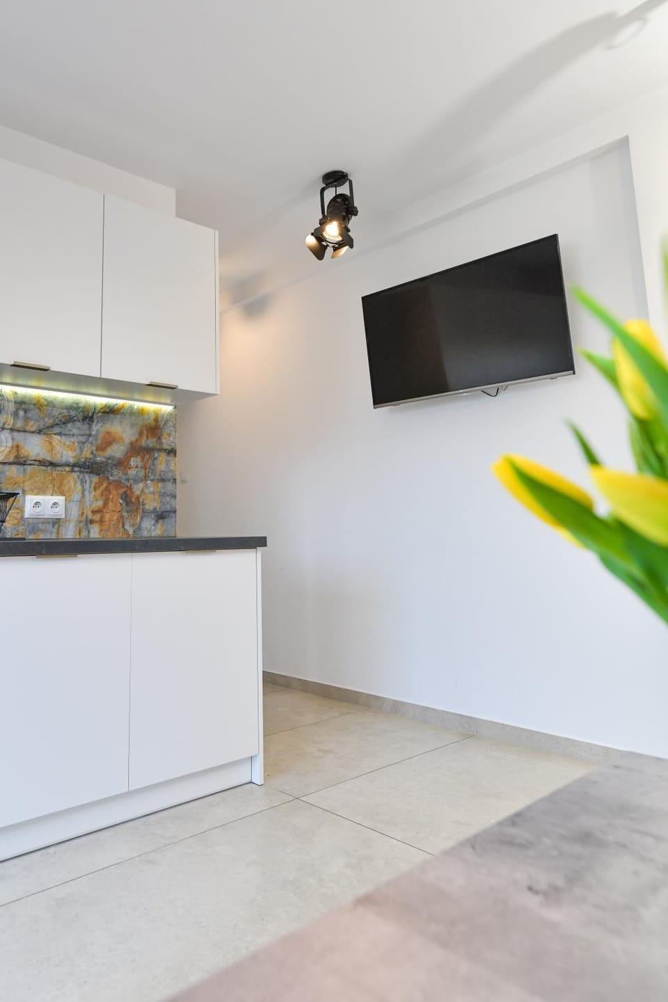 TV and multimedia, kitchen, kitchen