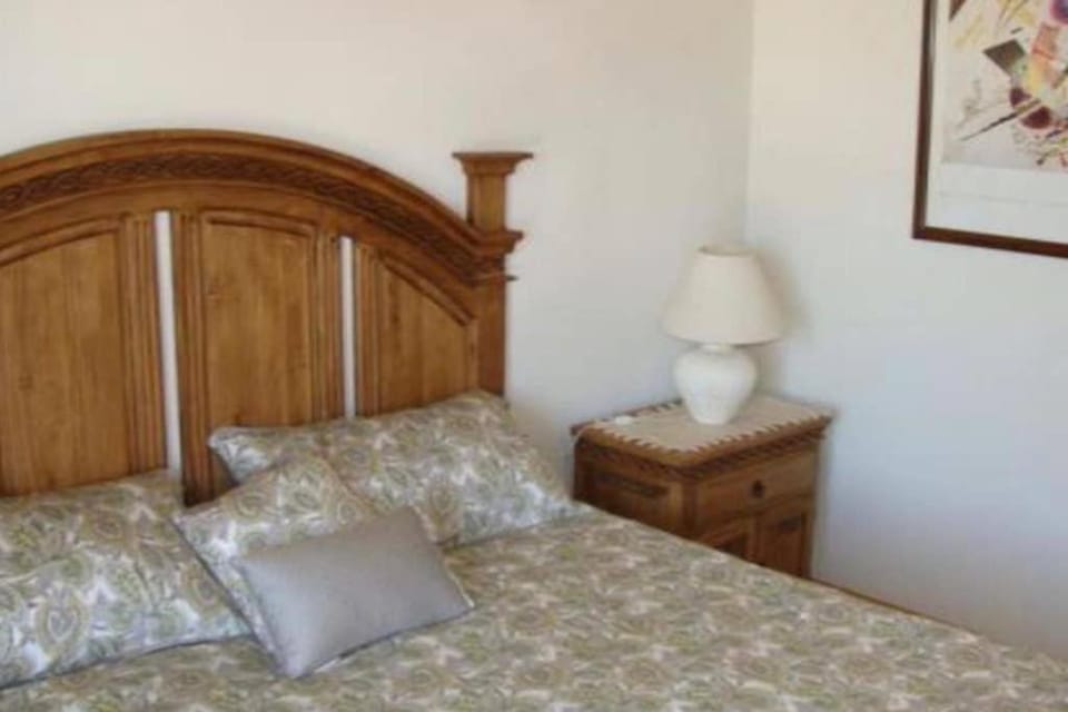 Amplia Suite Alberca Av Bernardo Quintana 12D Apartment in Santiago de Queretaro