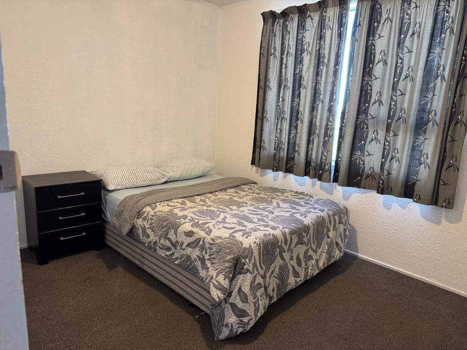 Bayfair Backpack House Bed and Breakfast in Tauranga