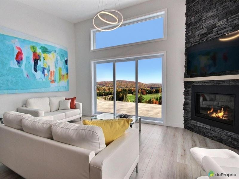 Property building, Patio, Natural landscape, Hot Tub, Living room, Seating area, internet, stove, toaster, kitchen