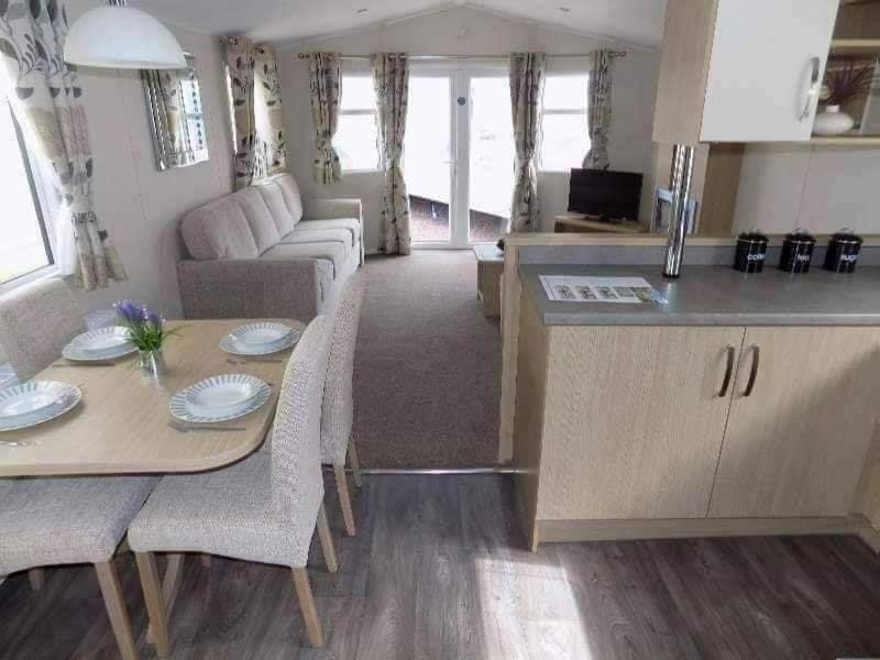 Cosy caravans Sandhills 213 Butlins Skegness resort House in Ingoldmells