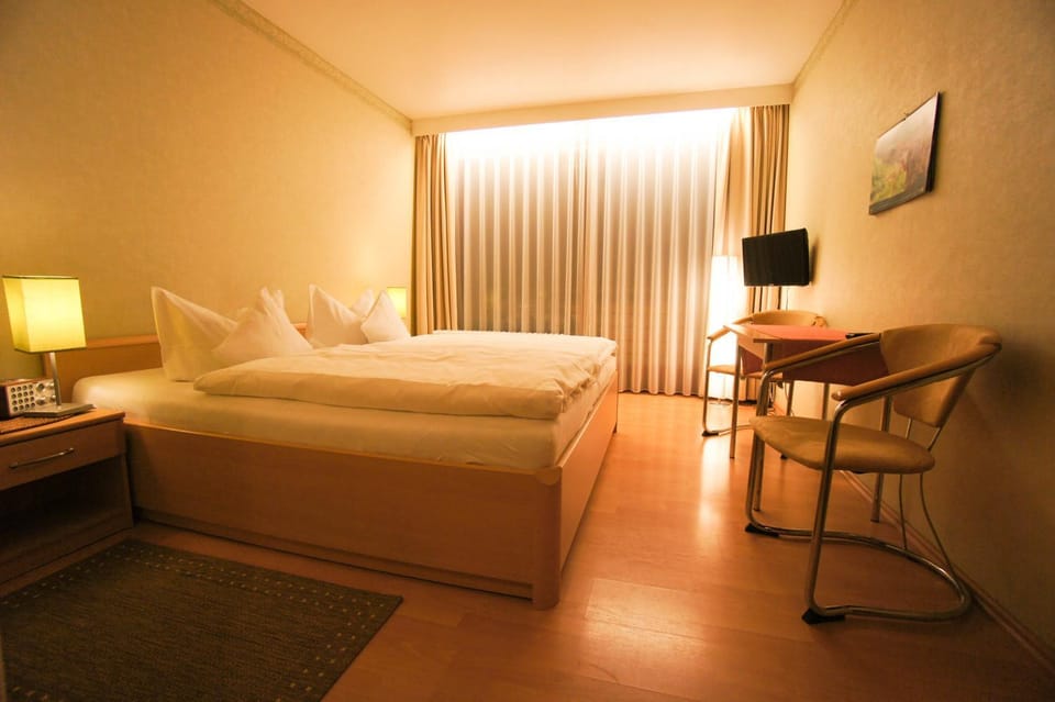 Living room, Dining area, Bedroom