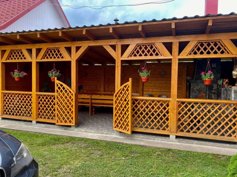Садиба Орхідея Шешори Nature lodge in Ukraine