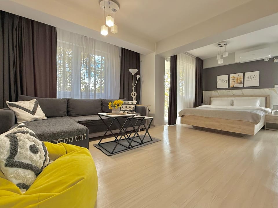 Bed, Living room, Seating area