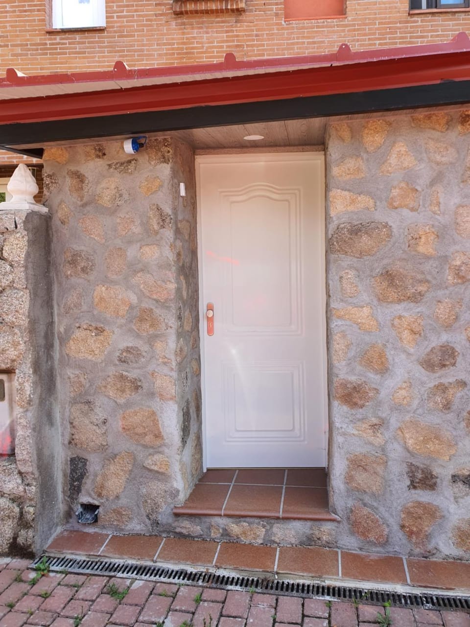 Facade/entrance