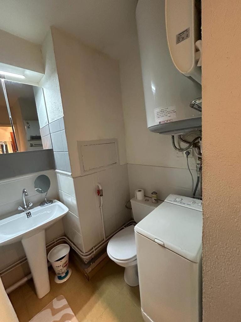 Toilet, Bathroom, Bath