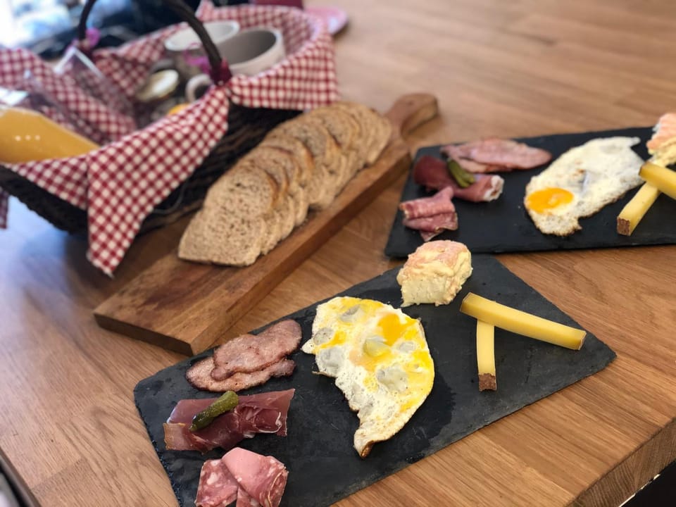 La roulotte de Bussy Nature lodge in Bourgogne-Franche-Comté