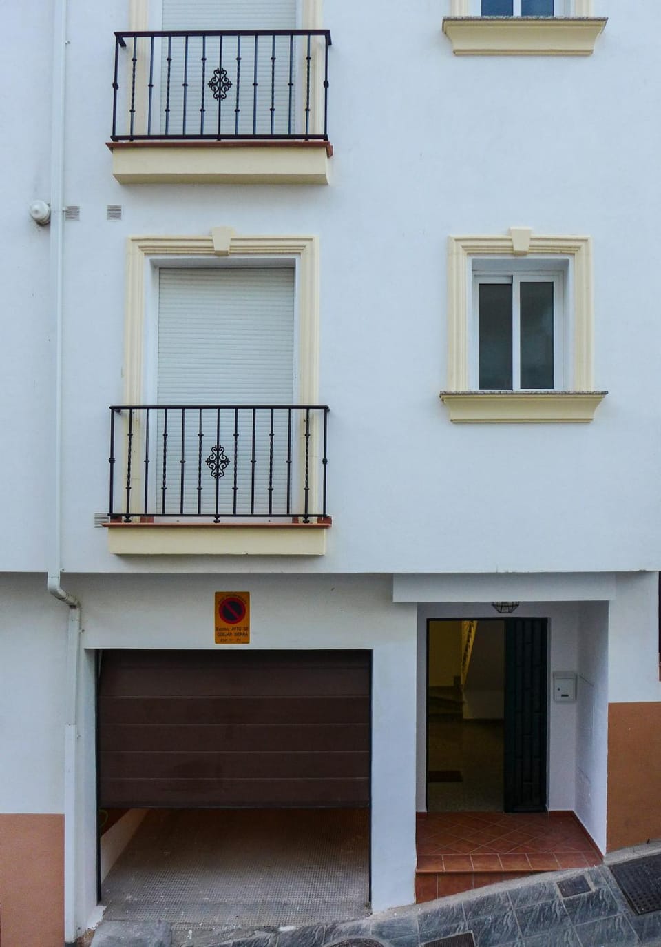 Property building, Facade/entrance