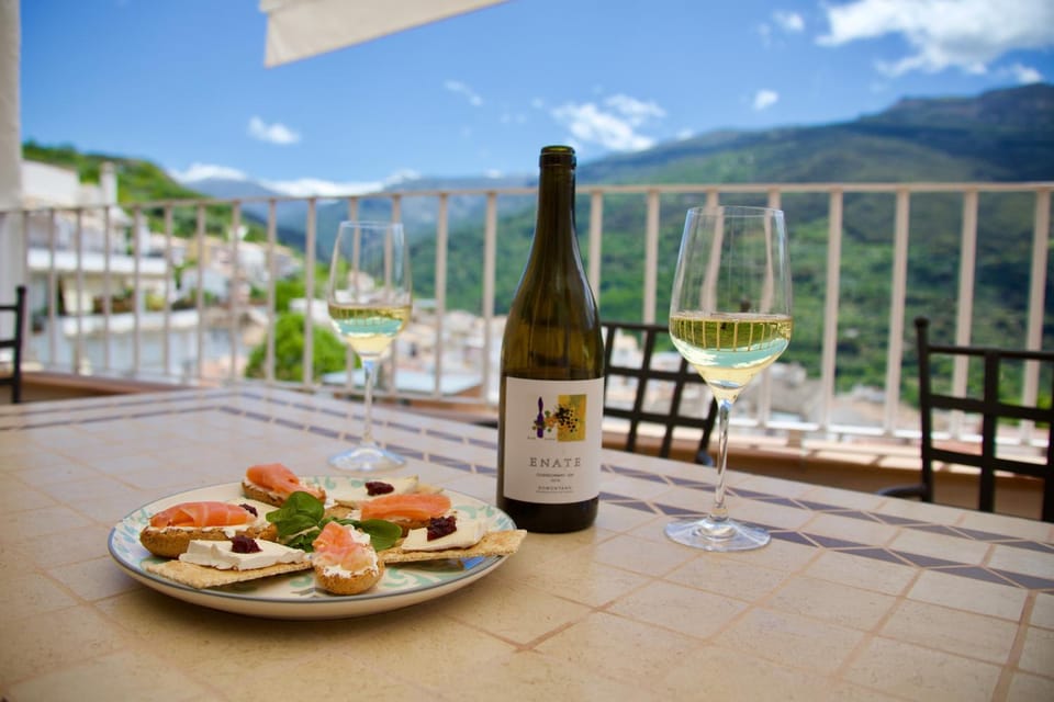 Balcony/Terrace, Balcony/Terrace, Mountain view