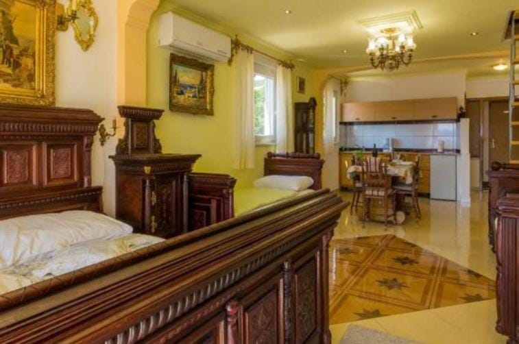 Living room, Dining area, kitchen