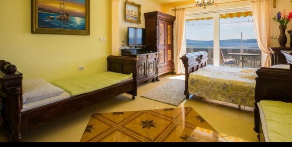 Living room, Bedroom