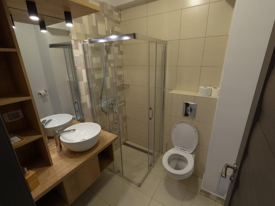 Shower, Toilet, Bathroom