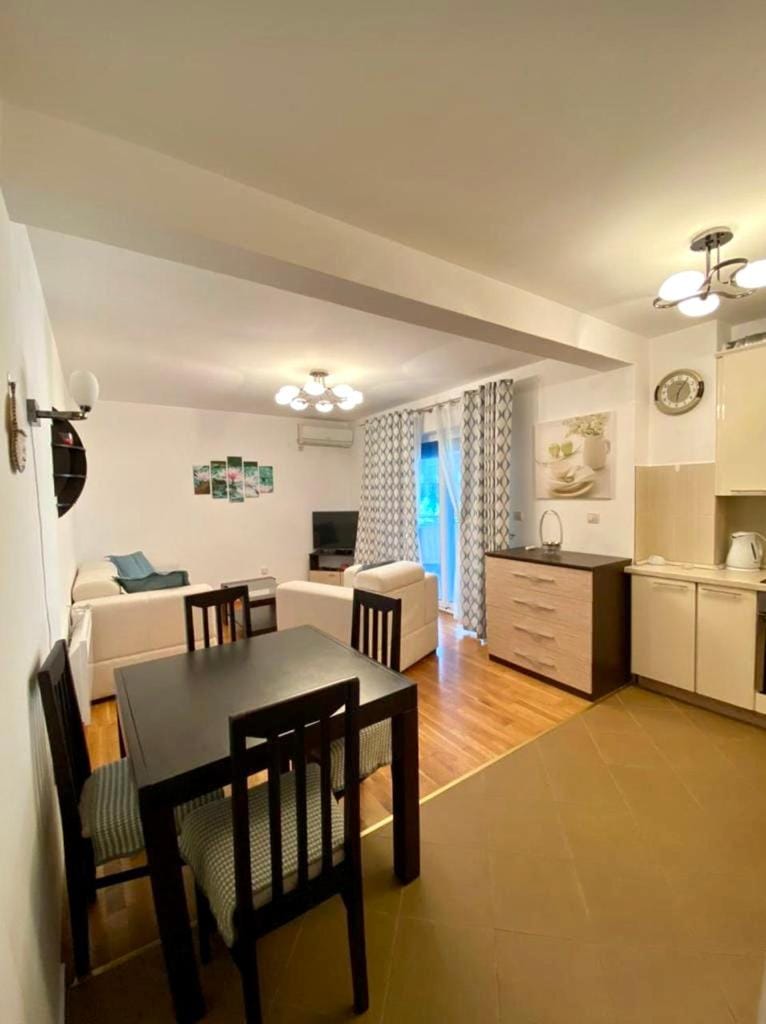 Apartment Liza Petrovac Apartment in Budva Municipality