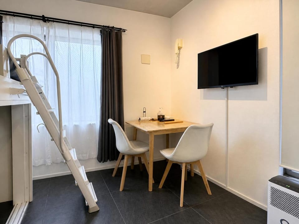 TV and multimedia, Seating area