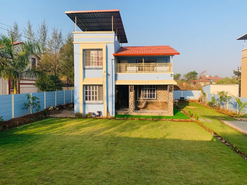 Blue House Villa in Maharashtra