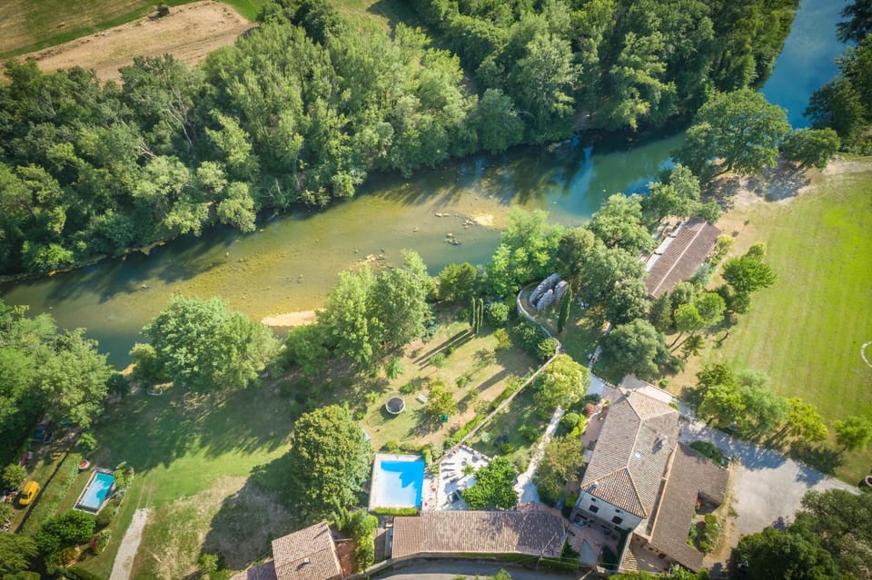 Logis des Magnans - le Murier - Bed and Breakfast in Occitanie