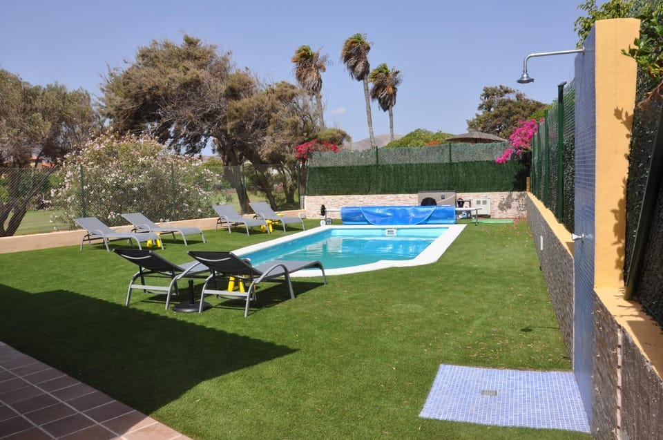 Shower, Patio, Swimming pool, Swimming pool