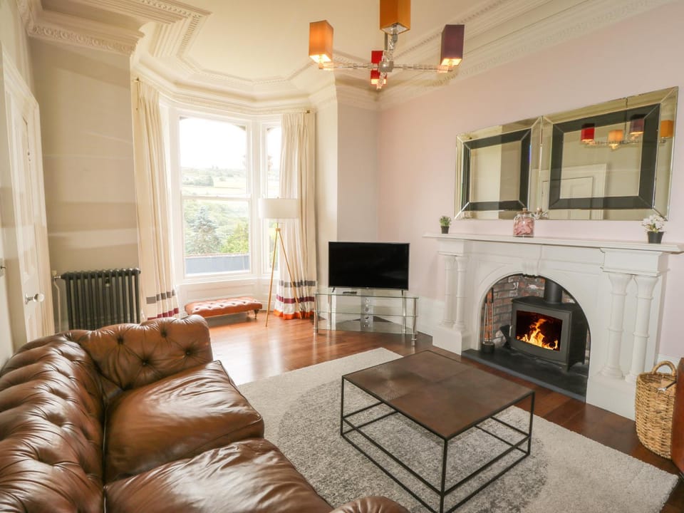 Ash Villa House in Holmfirth