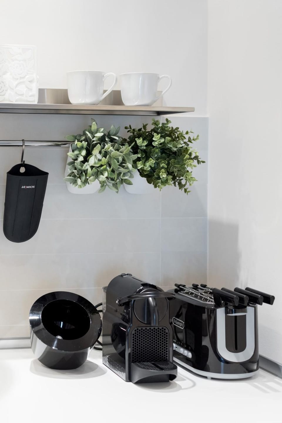 Kitchen or kitchenette, Decorative detail