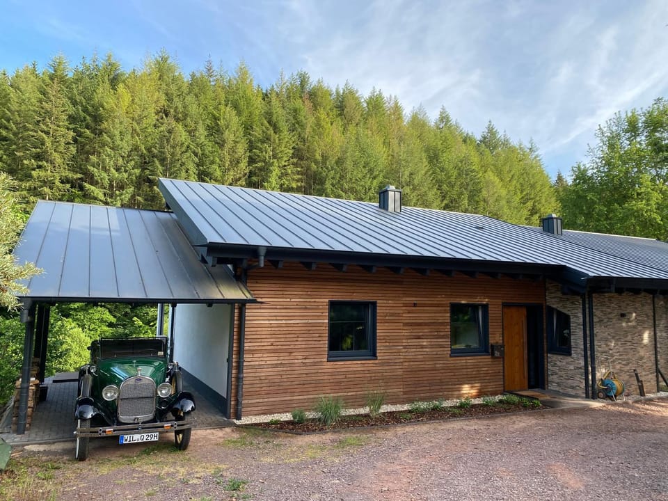 Property building, Day