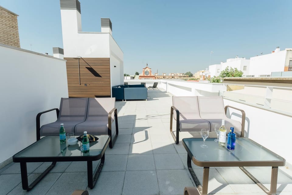 Balcony/Terrace, Decorative detail